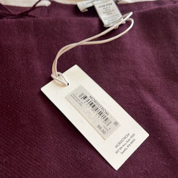 NORDSTROM tissue weight wool & cashmere scarf NWT Burgundy - Picture 4 of 6